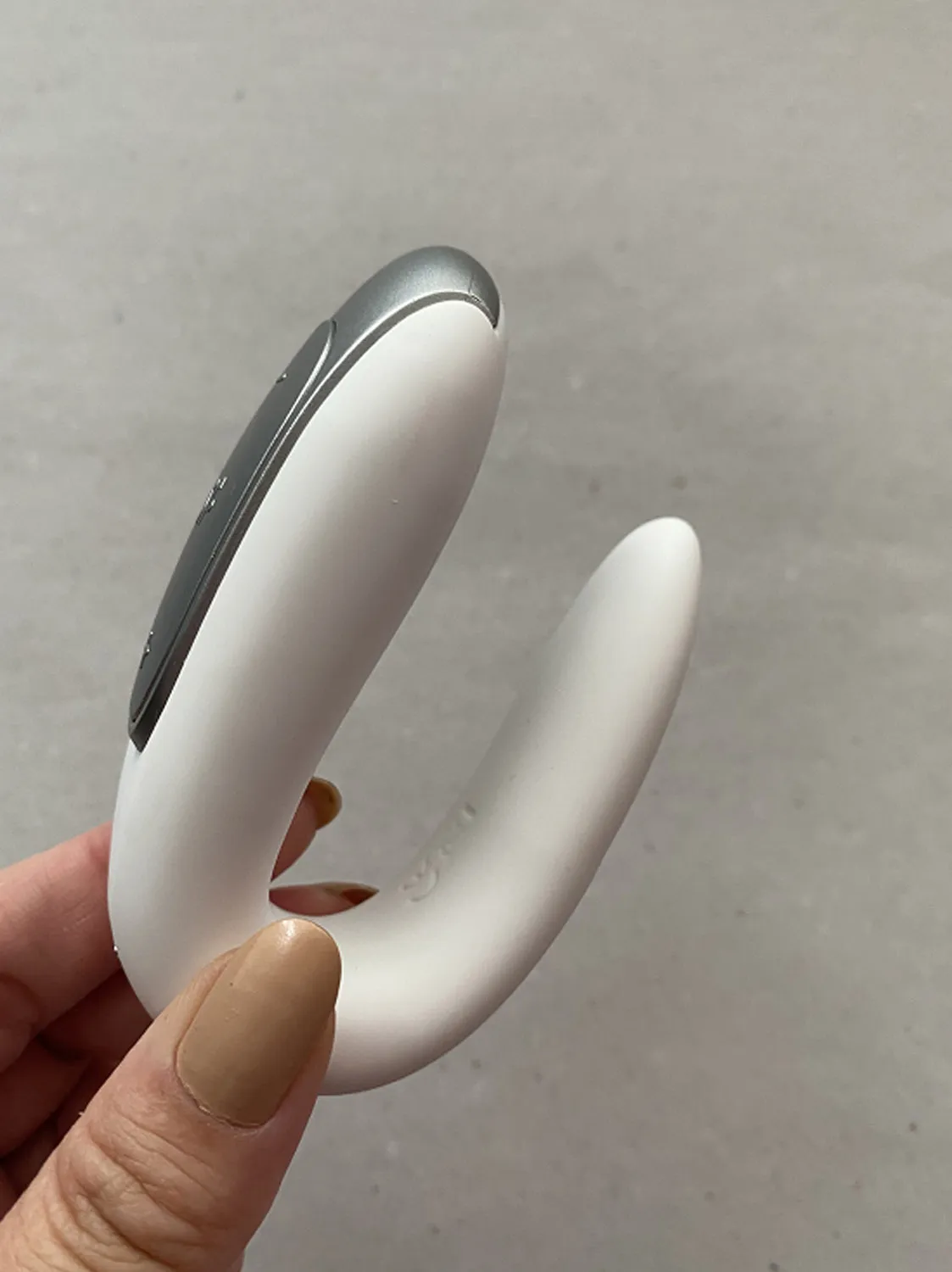 SATISFYER 15 ANOS DE GARANTIA VIBRO DE CASAL COM CONTROLE DE APP E REMOTO SUBMERGIVEL - Imagem 2