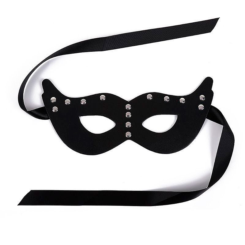 MÁSCARA EM COURO APLICAÇOES COM CETIM DE AMARRAR